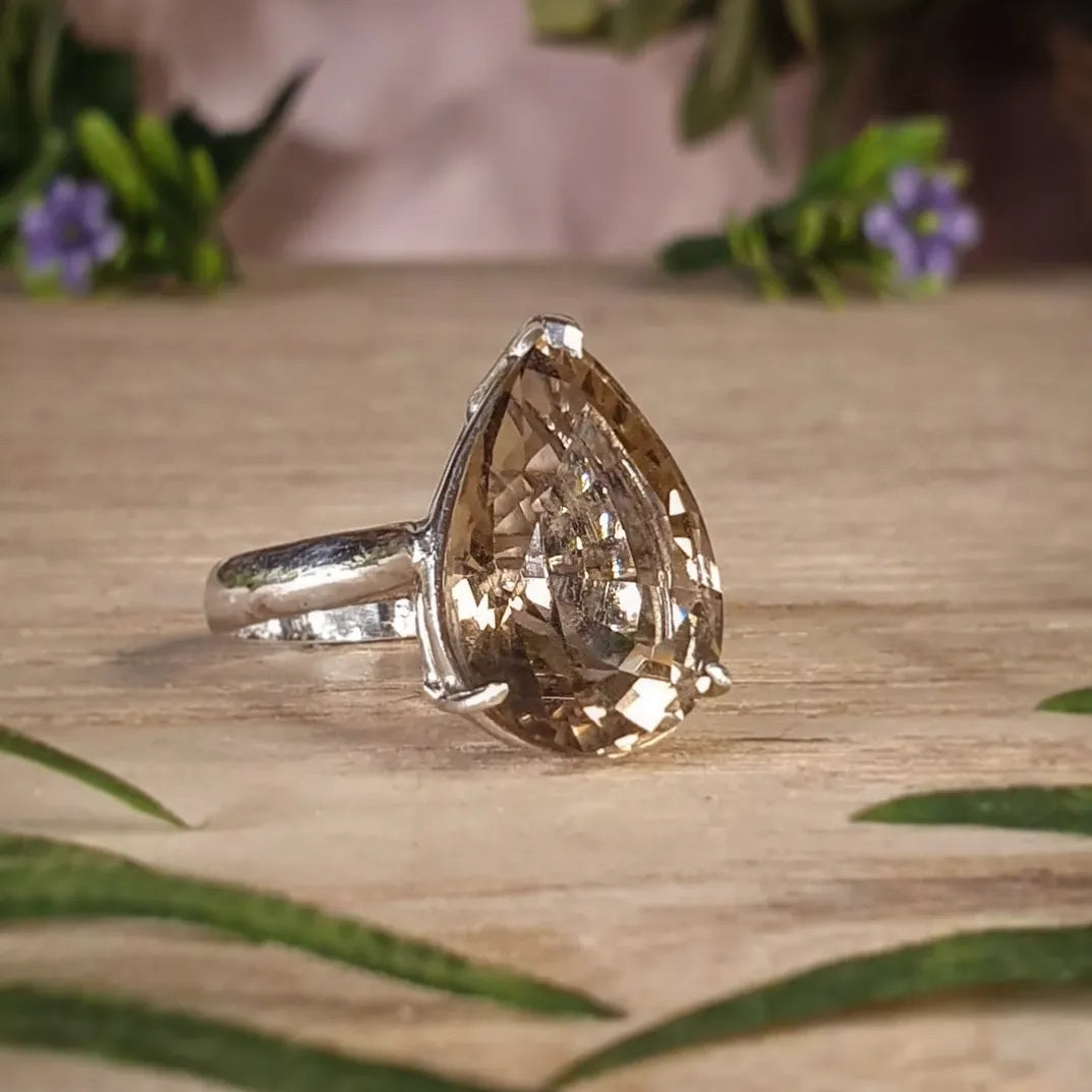 Smoky Quartz Ring - Size 8.5 (mx845)