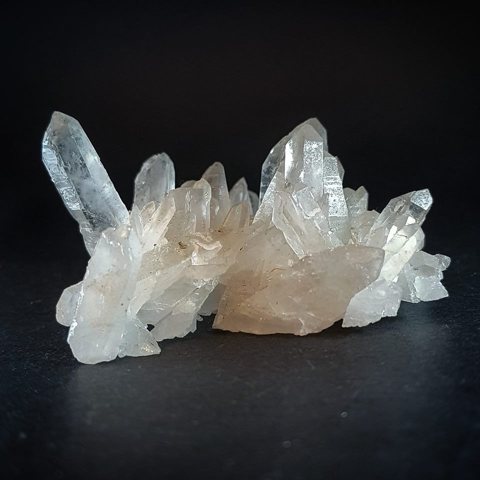 Clear Quartz - Scientific Description – Casa Alhambra Crystals