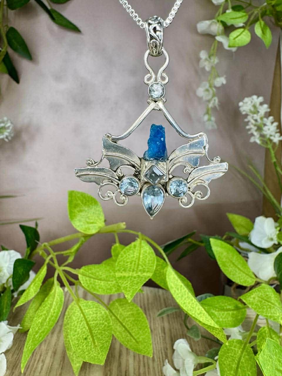 Apatite with Blue Topaz Pendant (ApBtzP1)