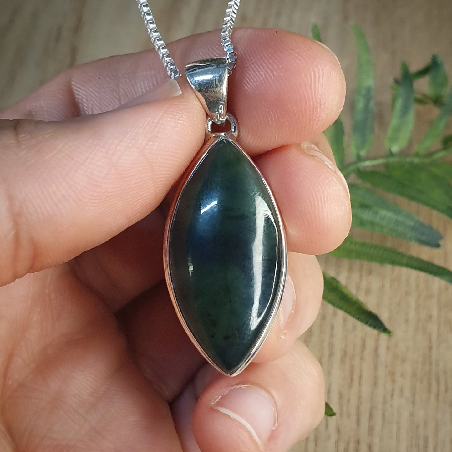 Nephrite Jade Pendant (mx417)