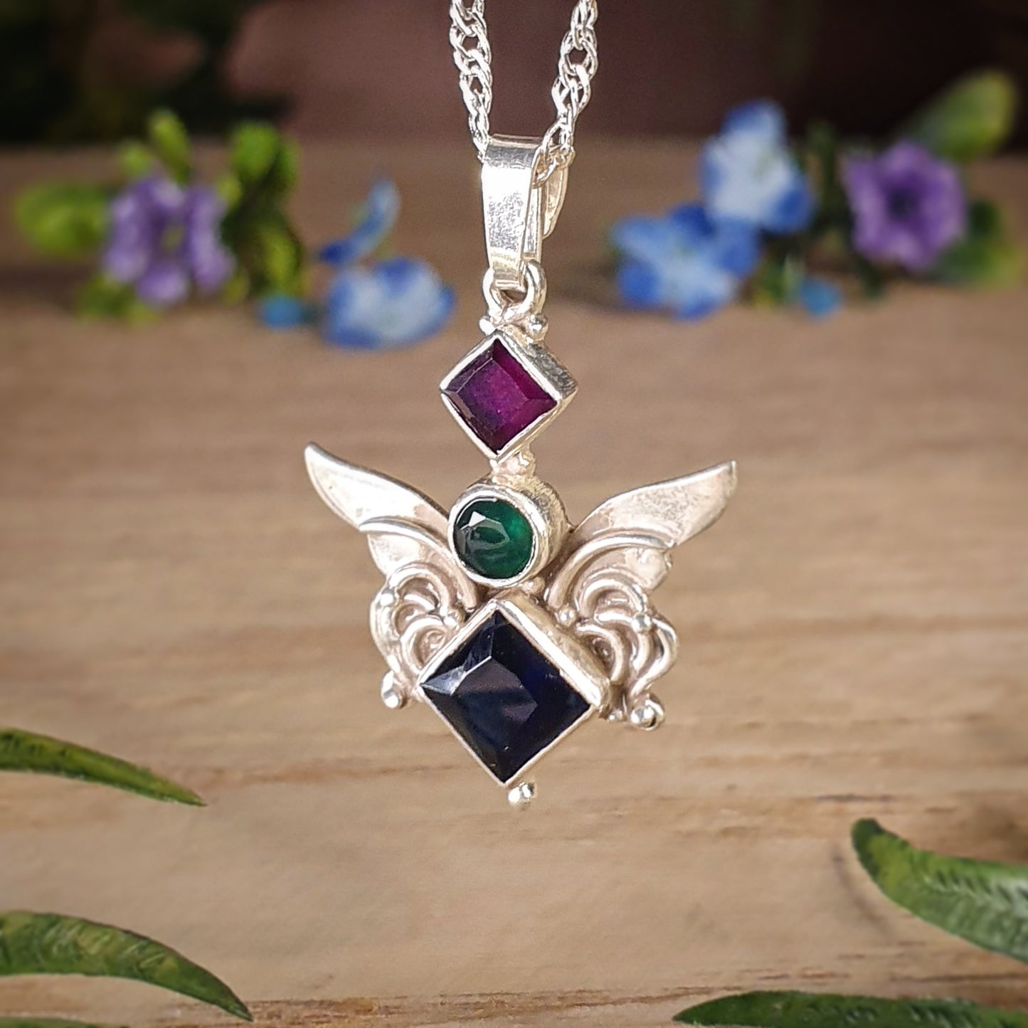 Sapphire, Emerald and Ruby Pendant (mx561)