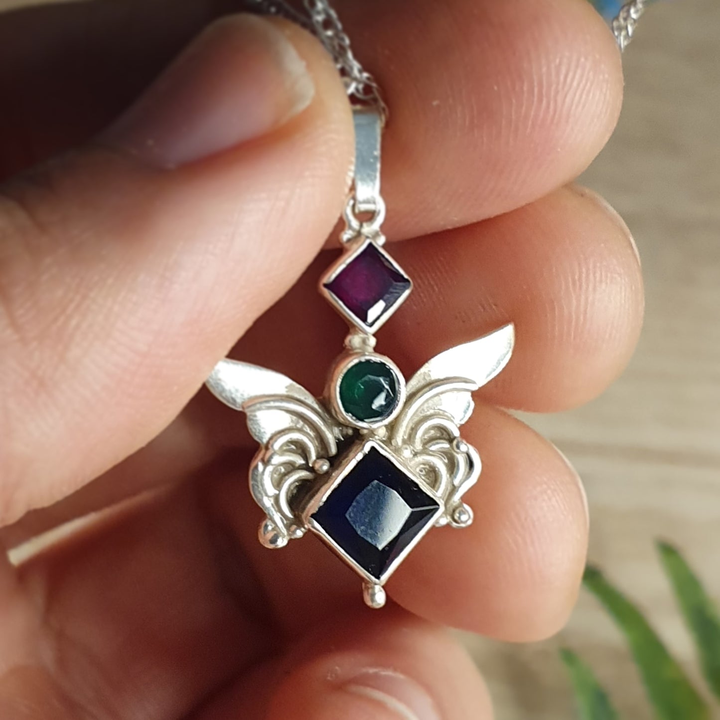 Sapphire, Emerald and Ruby Pendant (mx561)