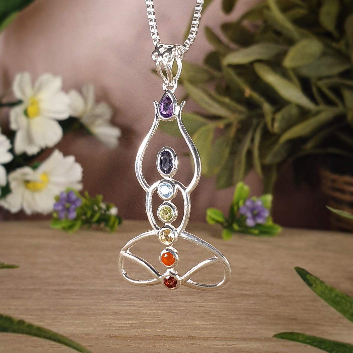 Chakra Meditation Pendant (mx569)