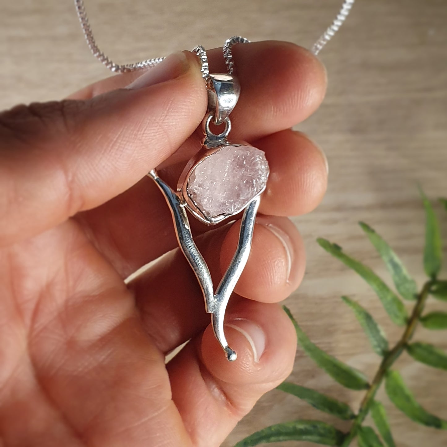 Rose Quartz Pendant (mx586)