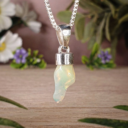 Opal Pendant (mx589)