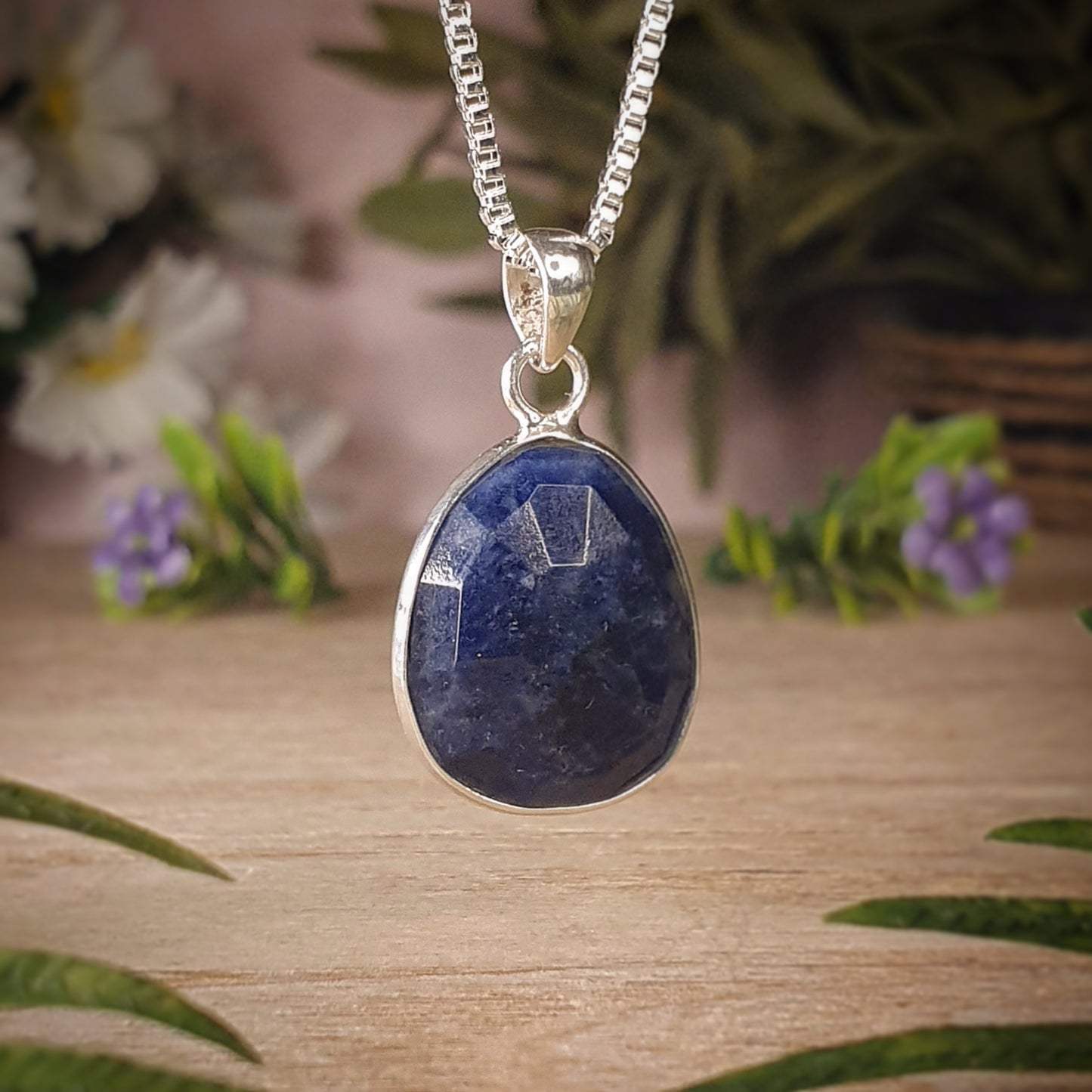 Sapphire Pendant (mx650)