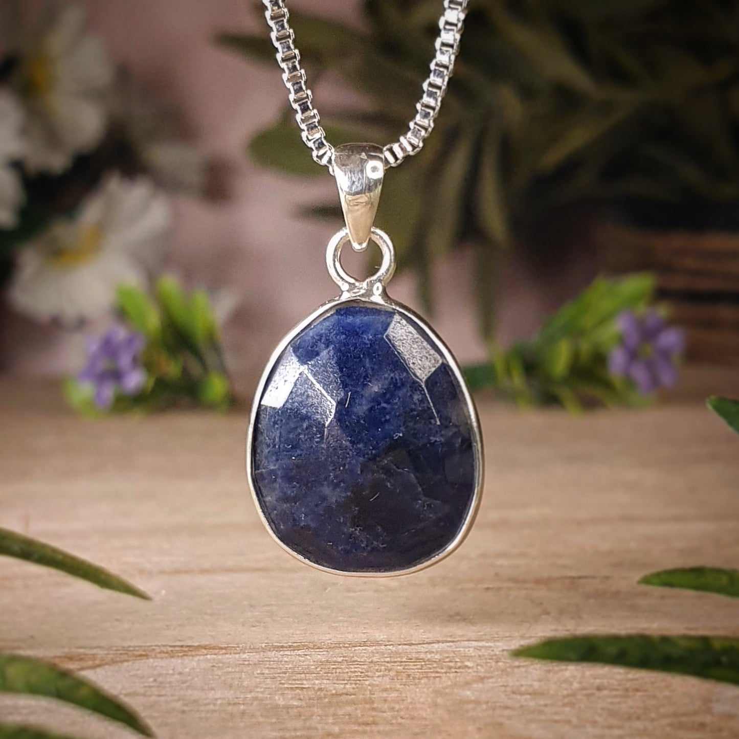 Sapphire Pendant (mx650)