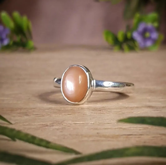 Peach Moonstone Ring - Size 8.5 (mx791)