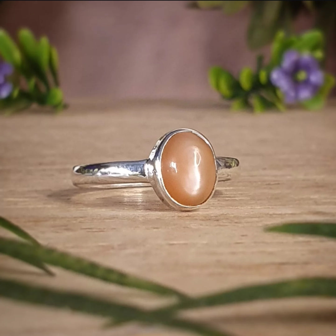 Peach Moonstone Ring - Size 8.5 (mx791)