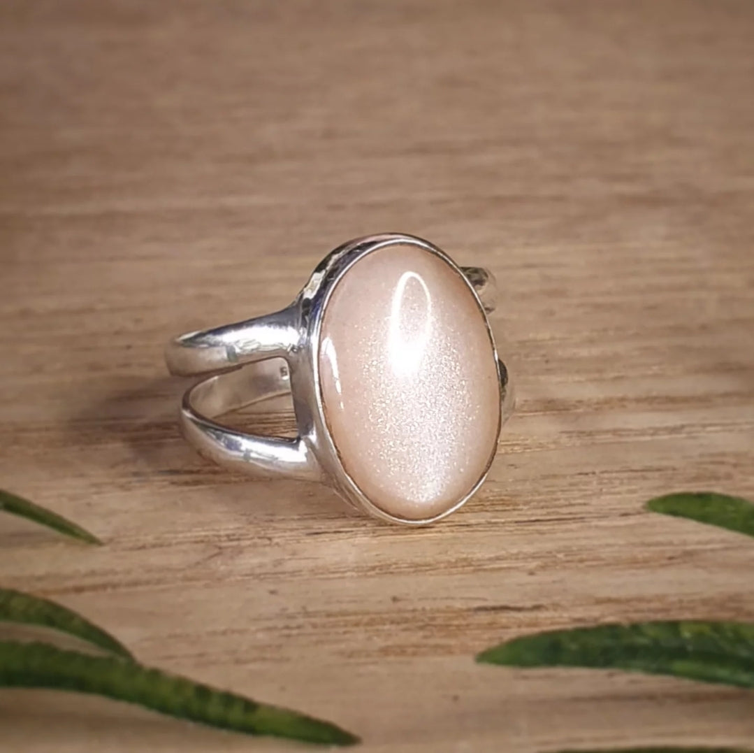 Peach Moonstone Ring - Size 10 (mx855)