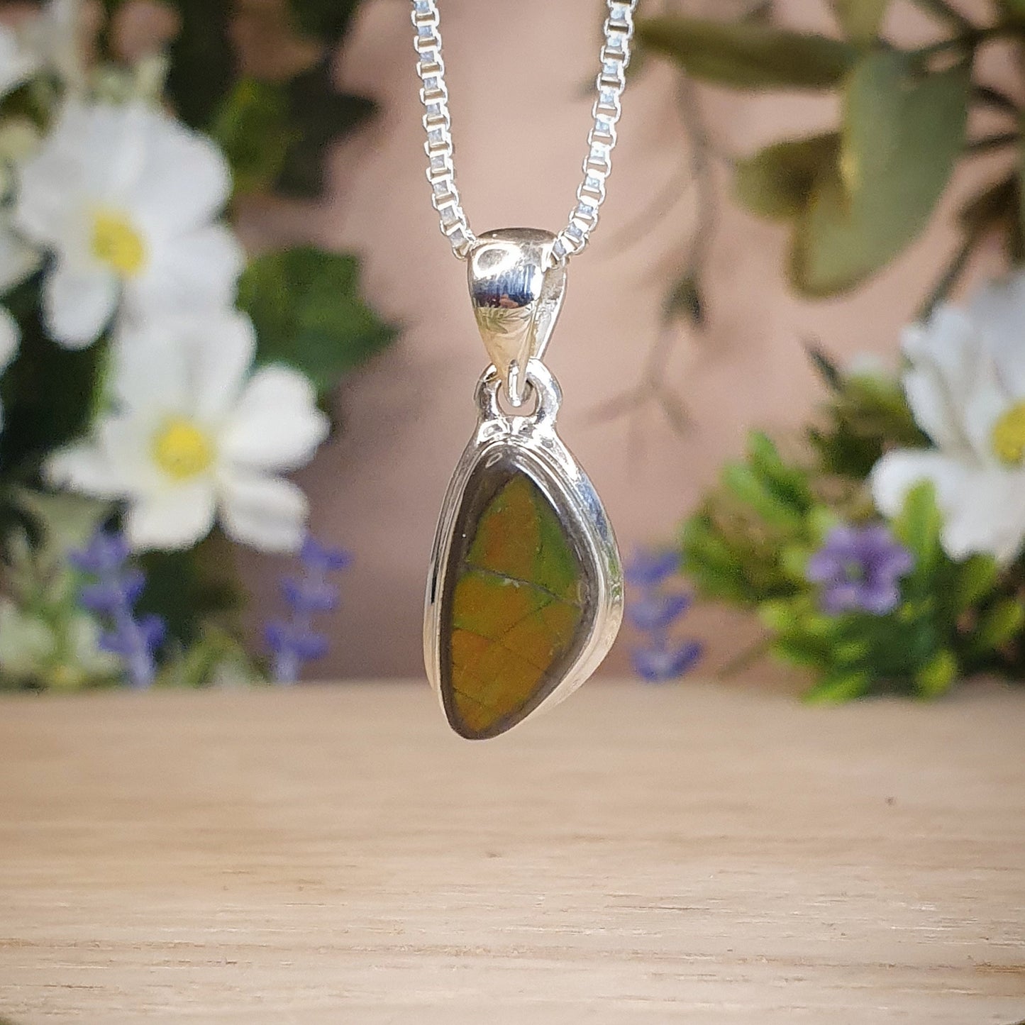 Ammolite Pendant (ZX306)