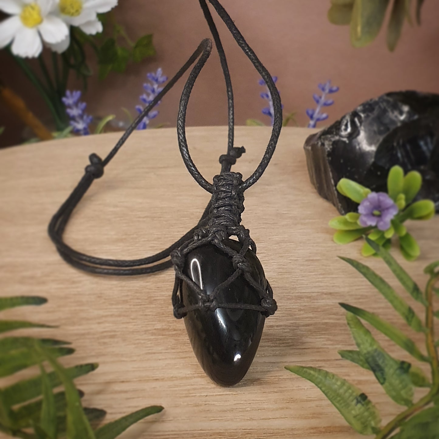 Black Obsidian Macrame Pendant (macra07)